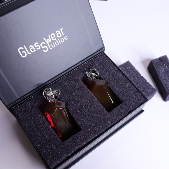 GLASSWEAR STUDIOS Handmade Pinot Noir Red Rupee Weights 10g/2.5mm Hangers - Picture 3 of 8